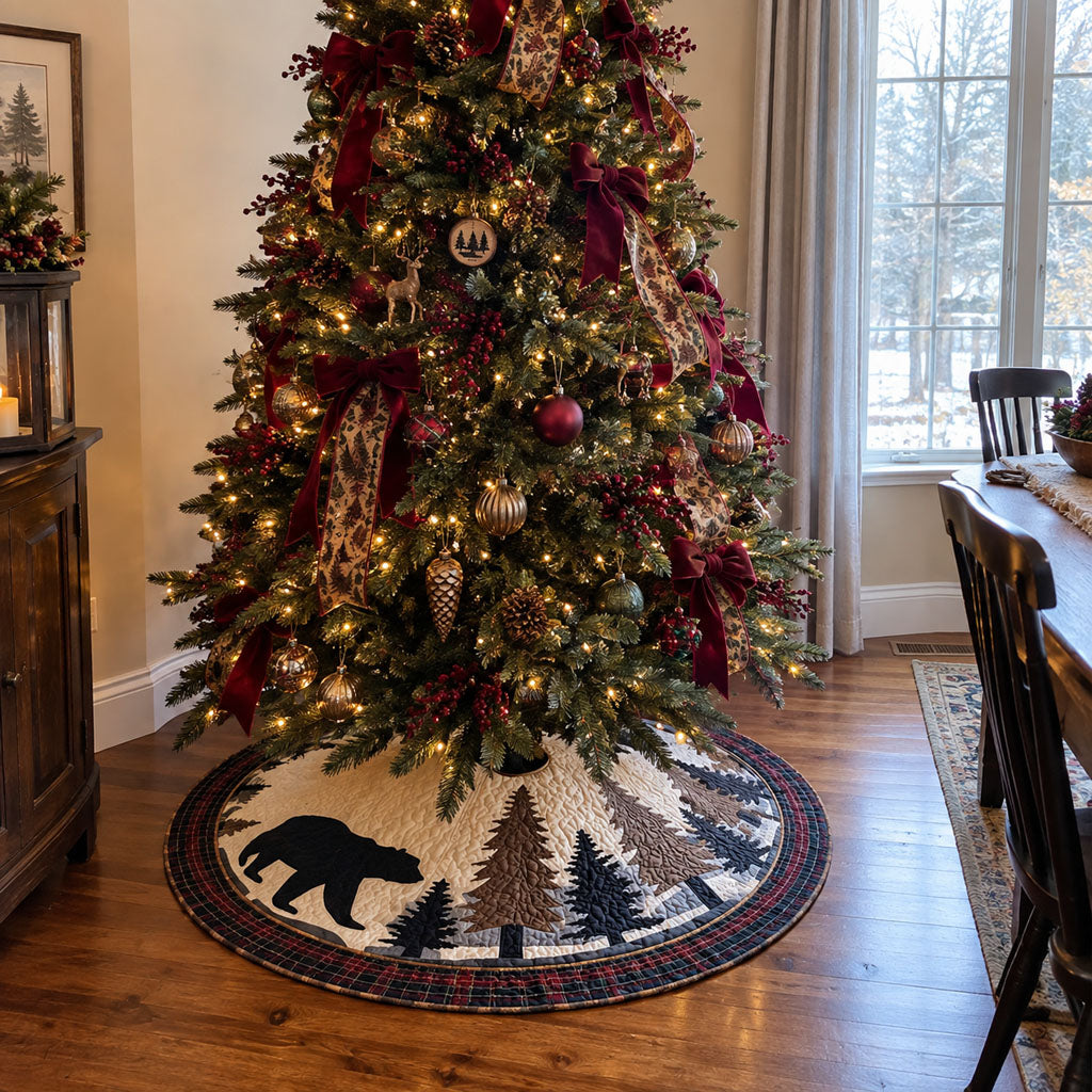 TIMBERLINE | CREAM BEAR AND PLAID CHRISTMAS TREE SKIRT