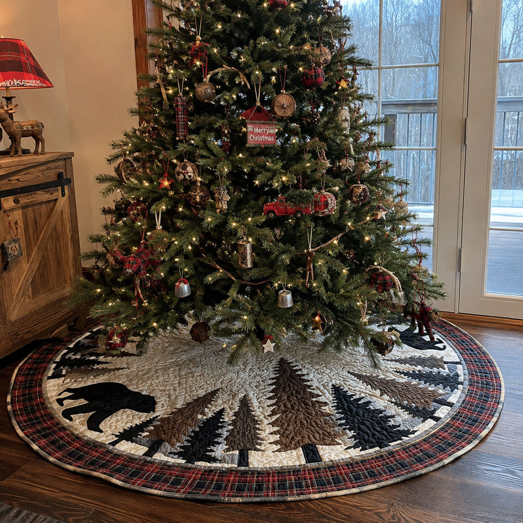 TIMBERLINE | CREAM BEAR AND PLAID CHRISTMAS TREE SKIRT